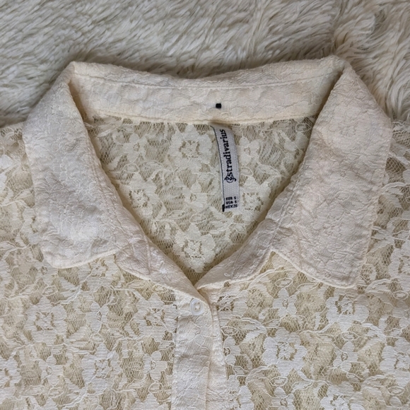 Stradivarius Cream Lace Button Down Top - Picture 2 of 3